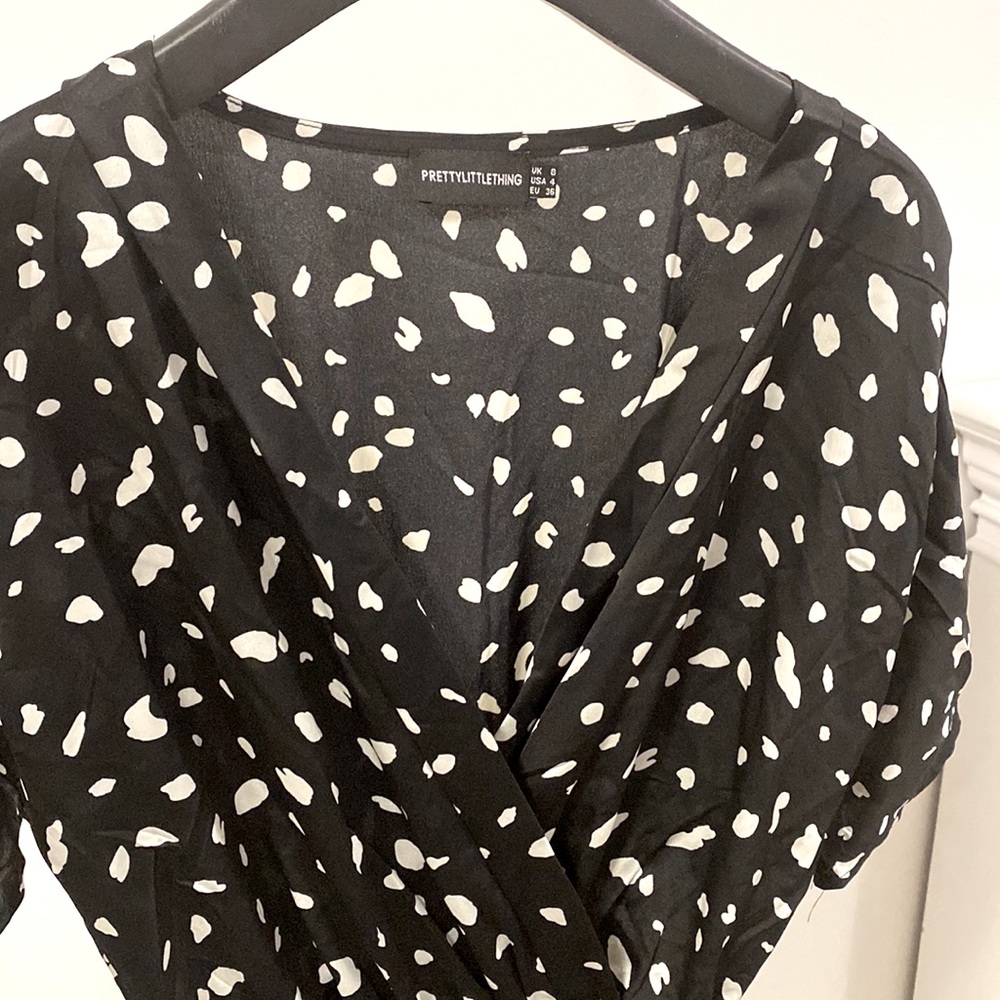 Black patterned romper - Picture 2 of 3